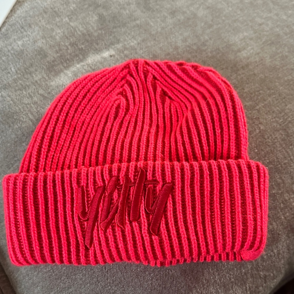 Yitty Ribbed Knit Beanie
